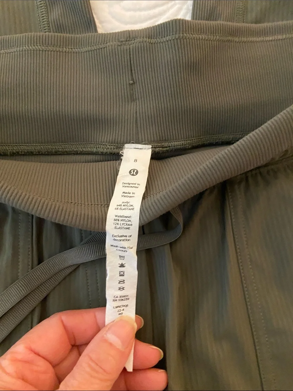 Lululemon dance crop in Olive Green